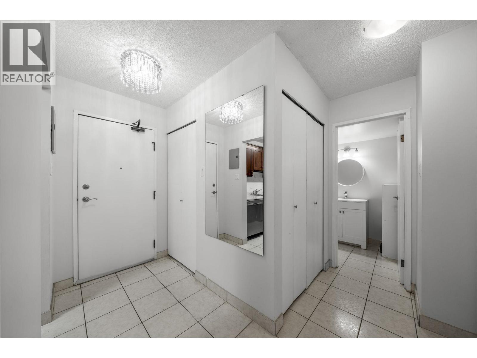 317 8511 Ackroyd Road Property Photo 15