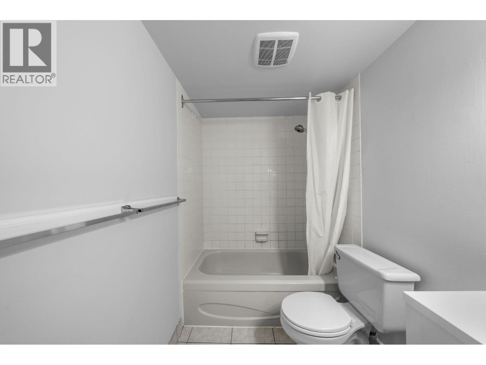 317 8511 Ackroyd Road Property Photo 20
