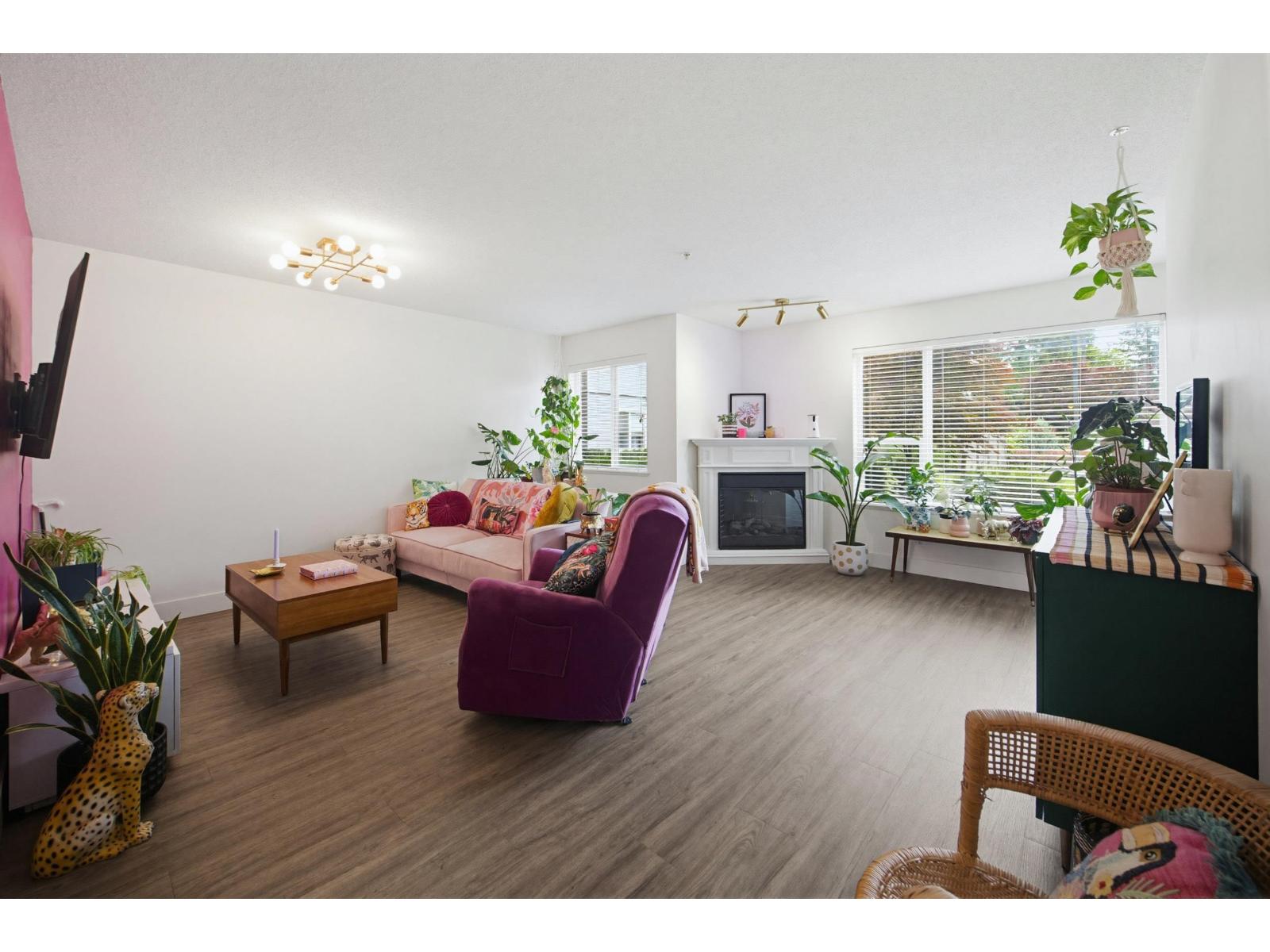 104 2581 Langdon Street Property Photo 7