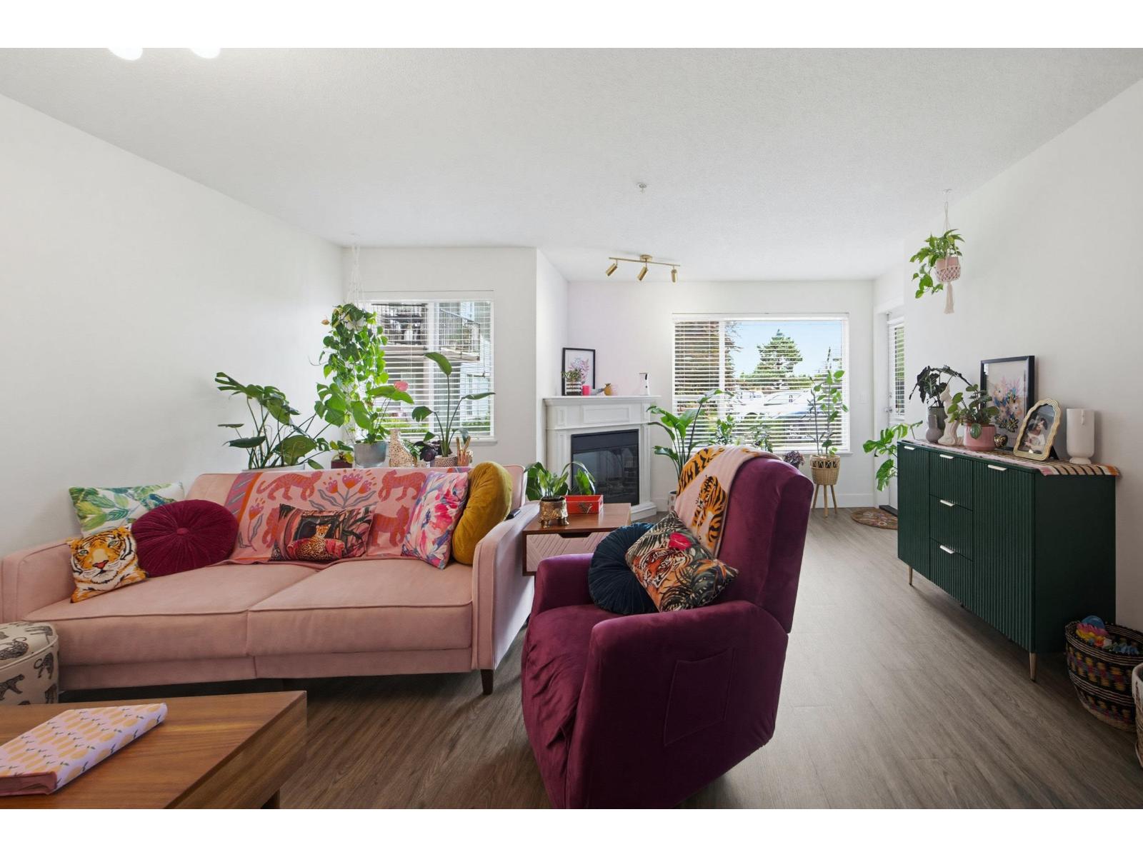 104 2581 Langdon Street Property Photo 8