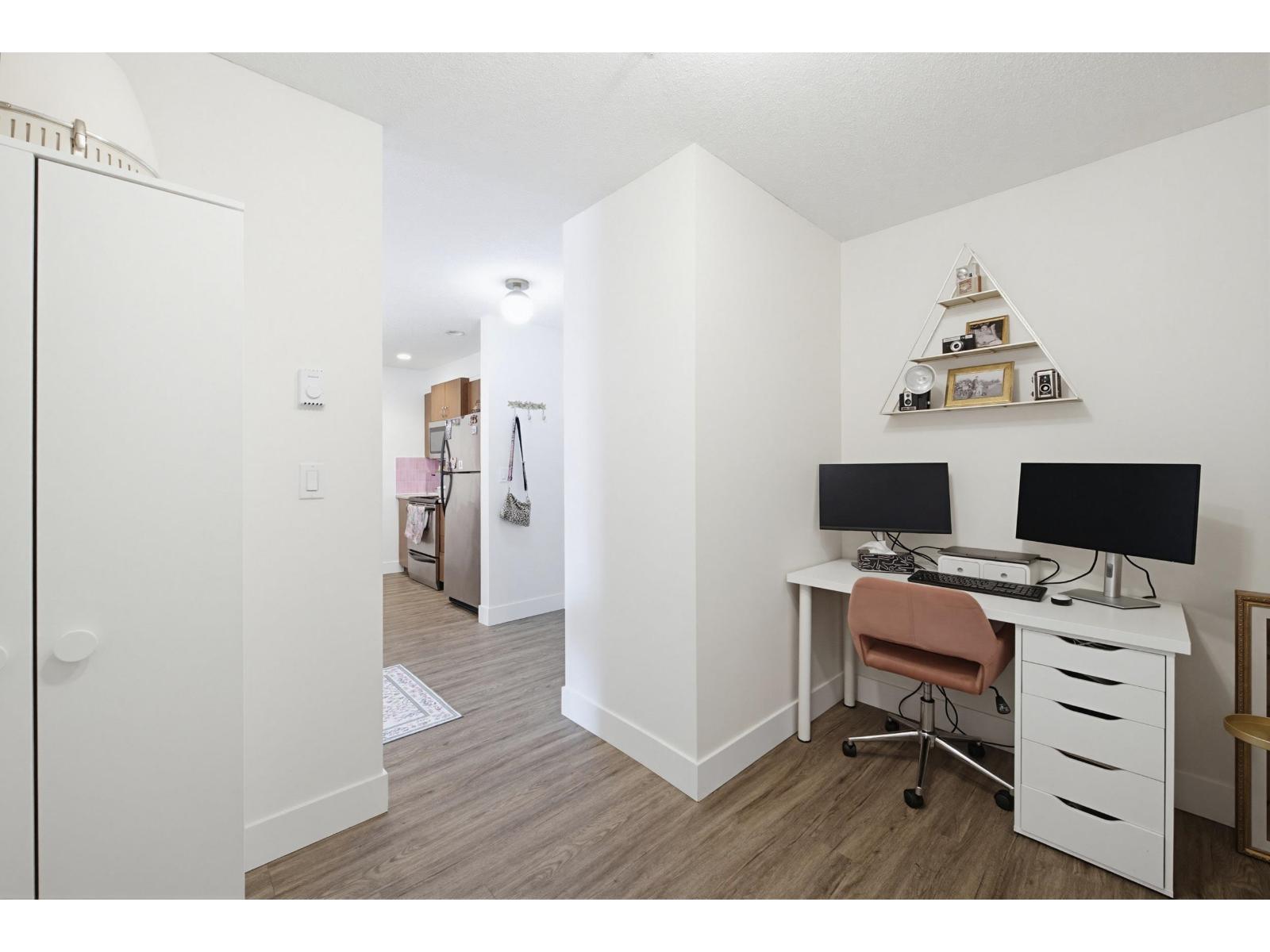 104 2581 Langdon Street Property Photo 33