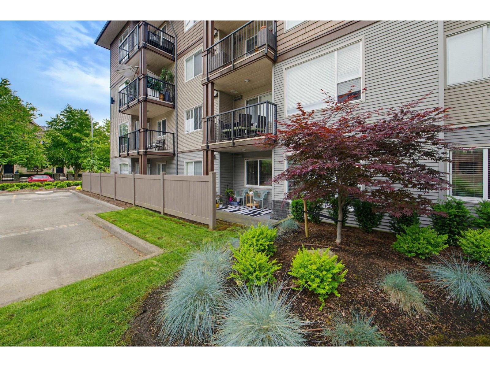 104 2581 Langdon Street Property Photo 36