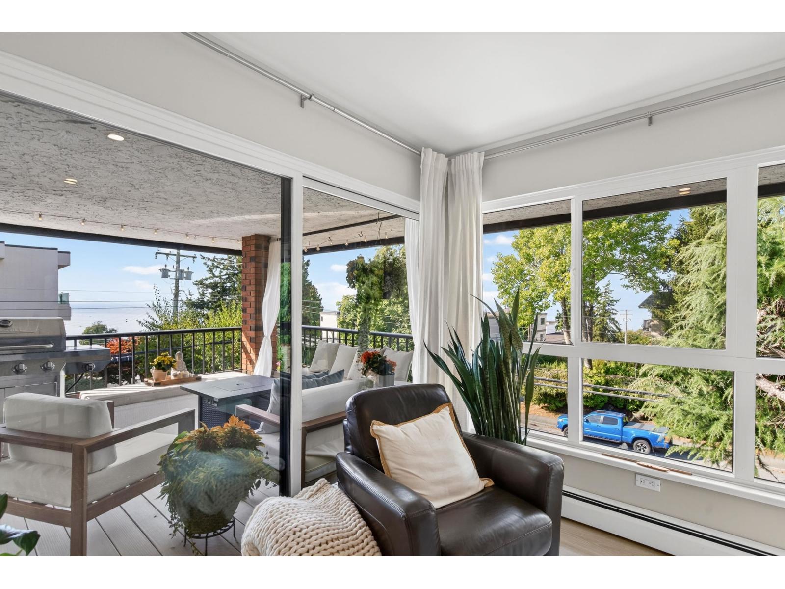 302 1290 Martin Street Property Photo 7