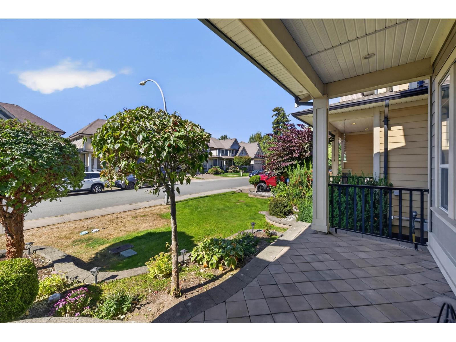 7296 198a Street Property Photo 3