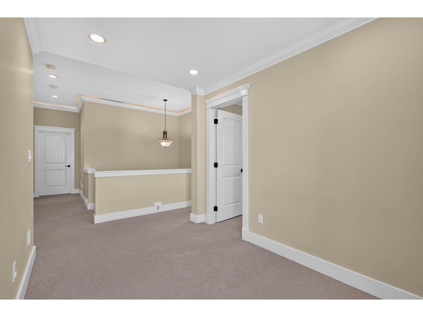 7296 198a Street Property Photo 23