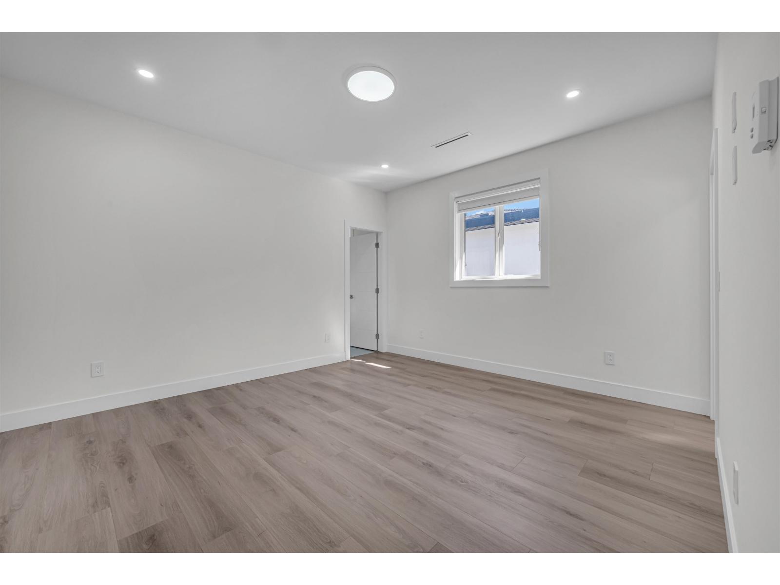 20235 27 Avenue Property Photo 26