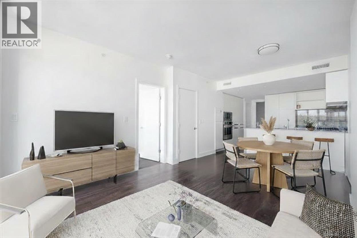 1505 450 Westview Street Property Photo 5