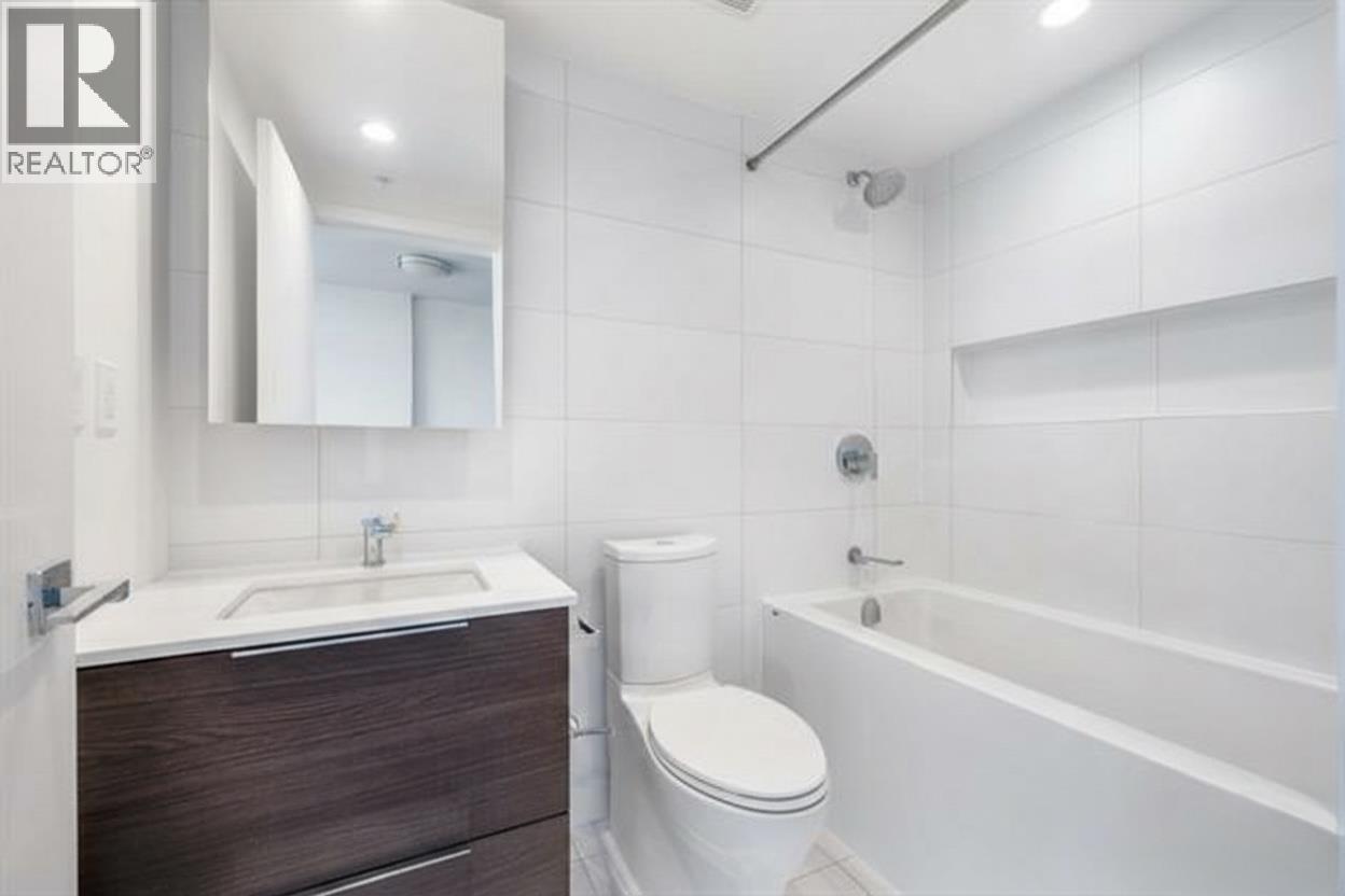 1505 450 Westview Street Property Photo 11