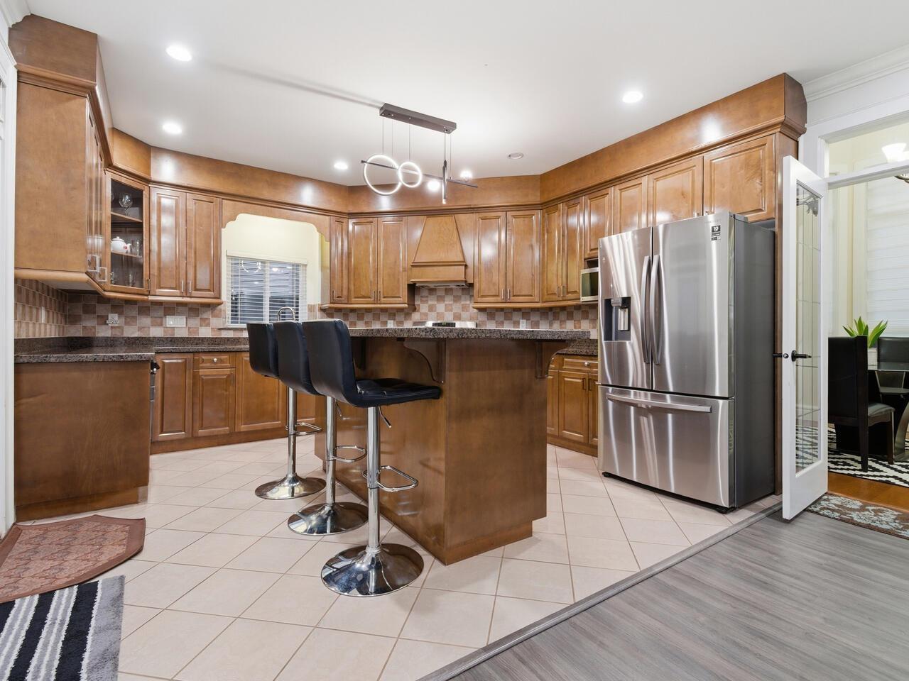7855 112a Street Property Photo 2