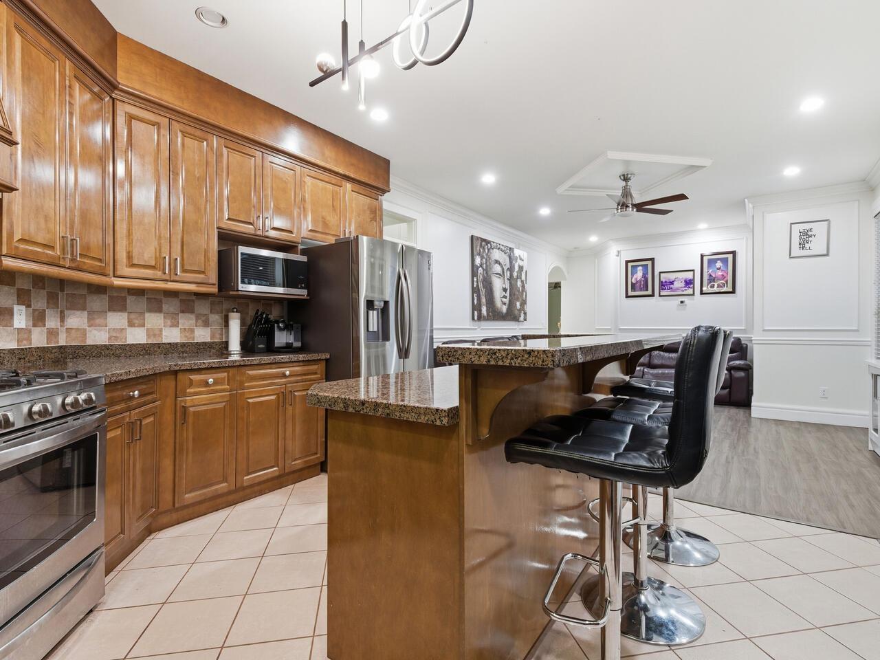 7855 112a Street Property Photo 4