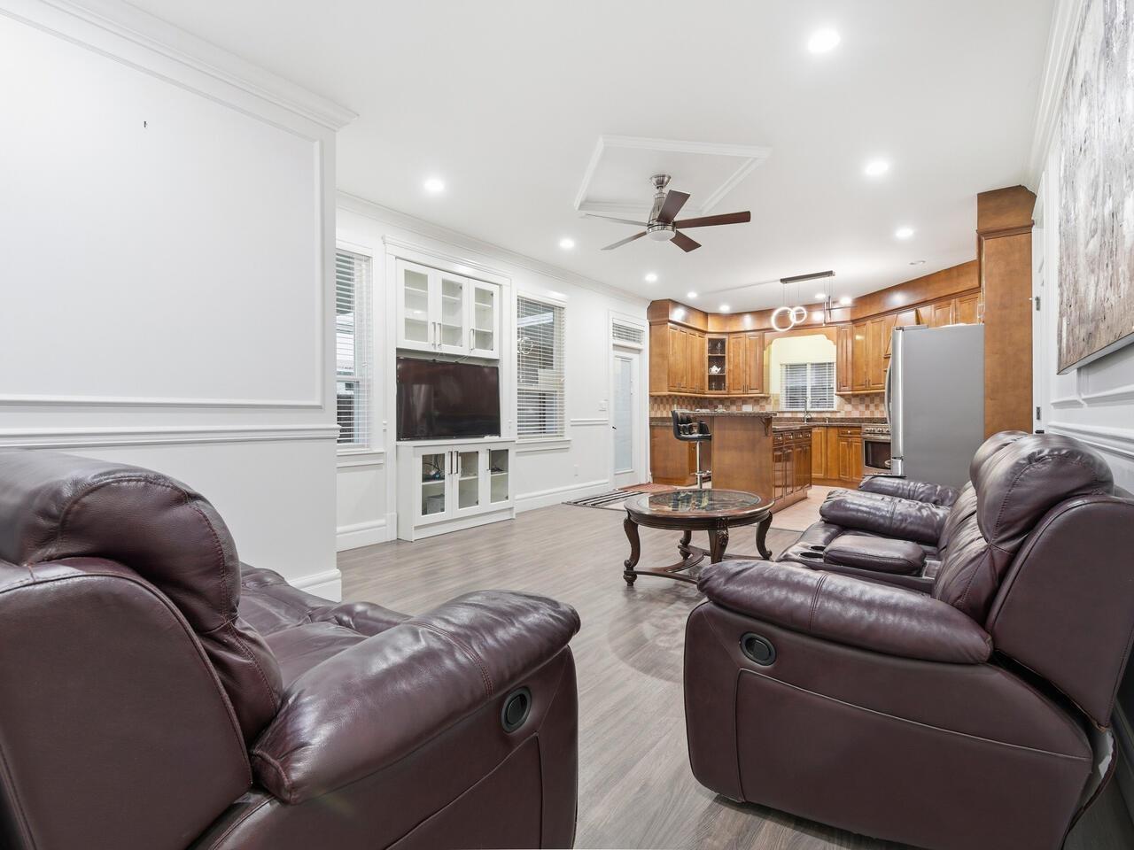 7855 112a Street Property Photo 7