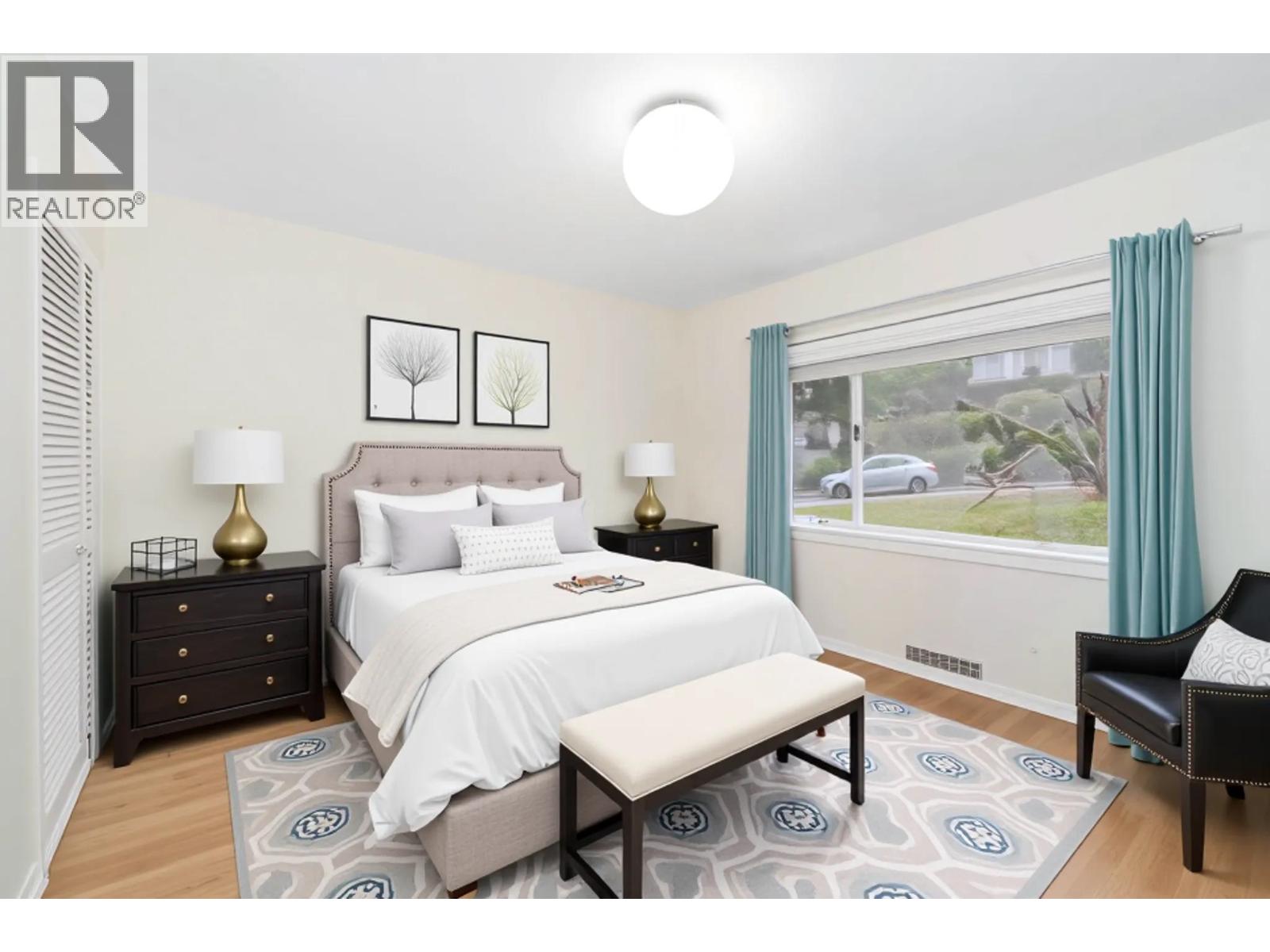 4037 Nithsdale Street Property Photo 16