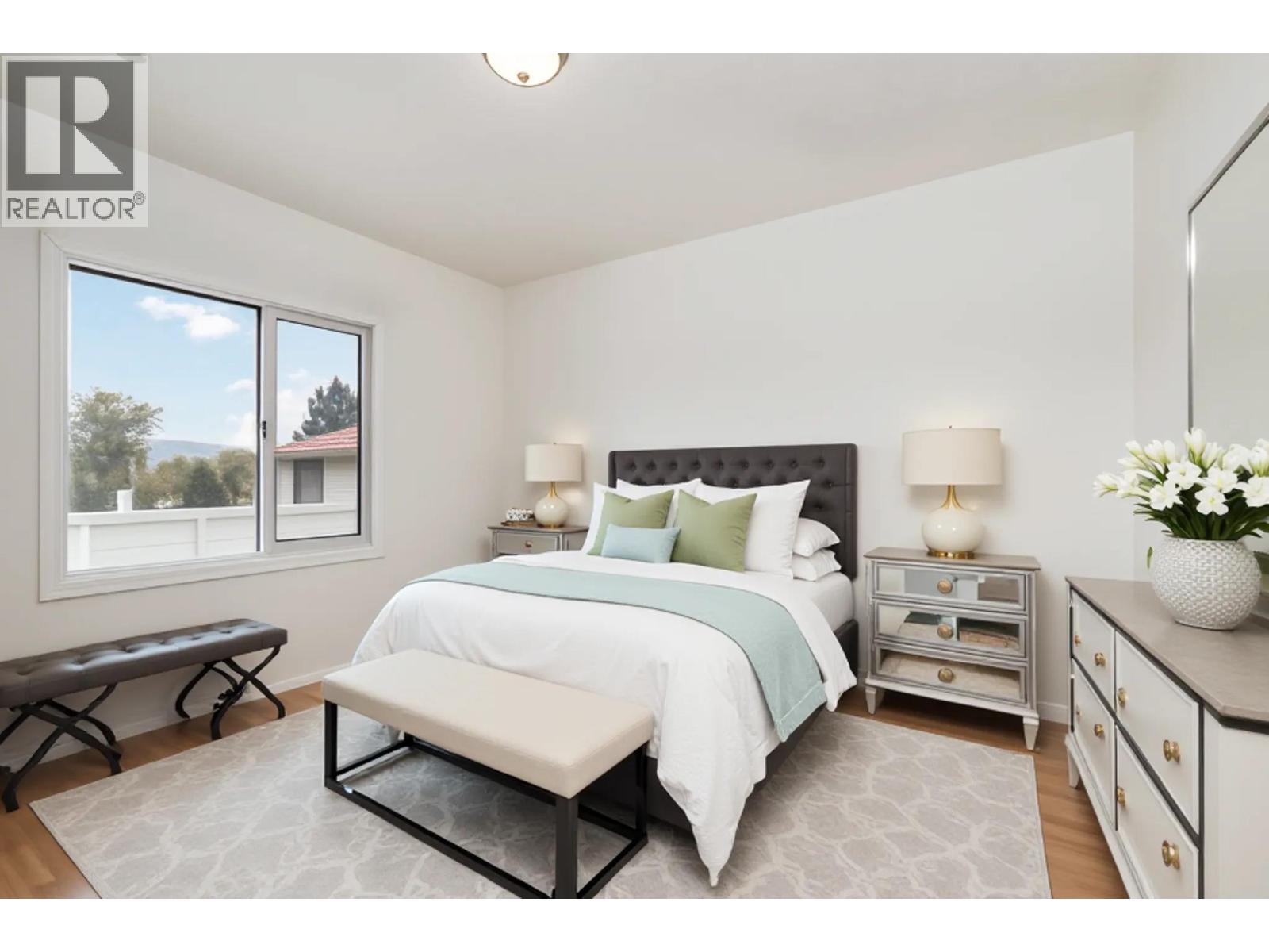 4037 Nithsdale Street Property Photo 20