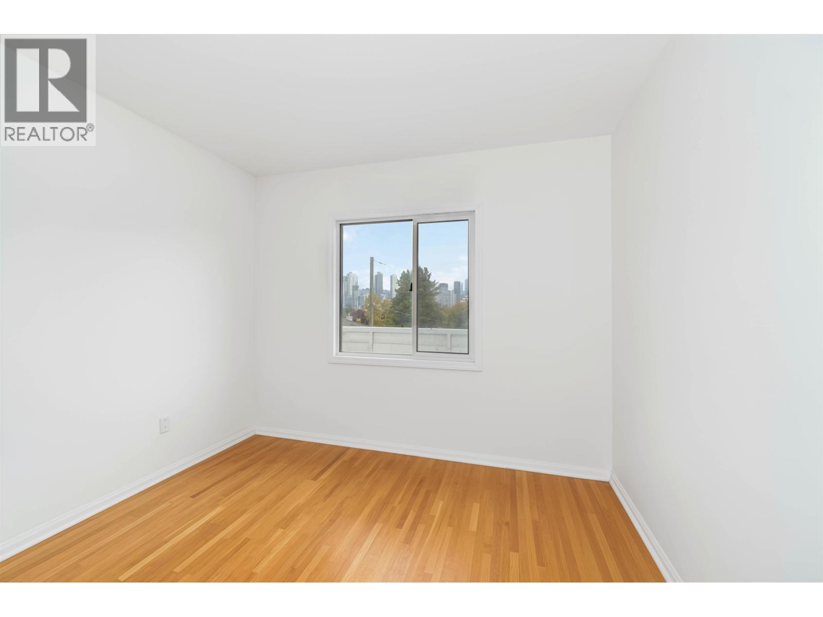 4037 Nithsdale Street Property Photo 22