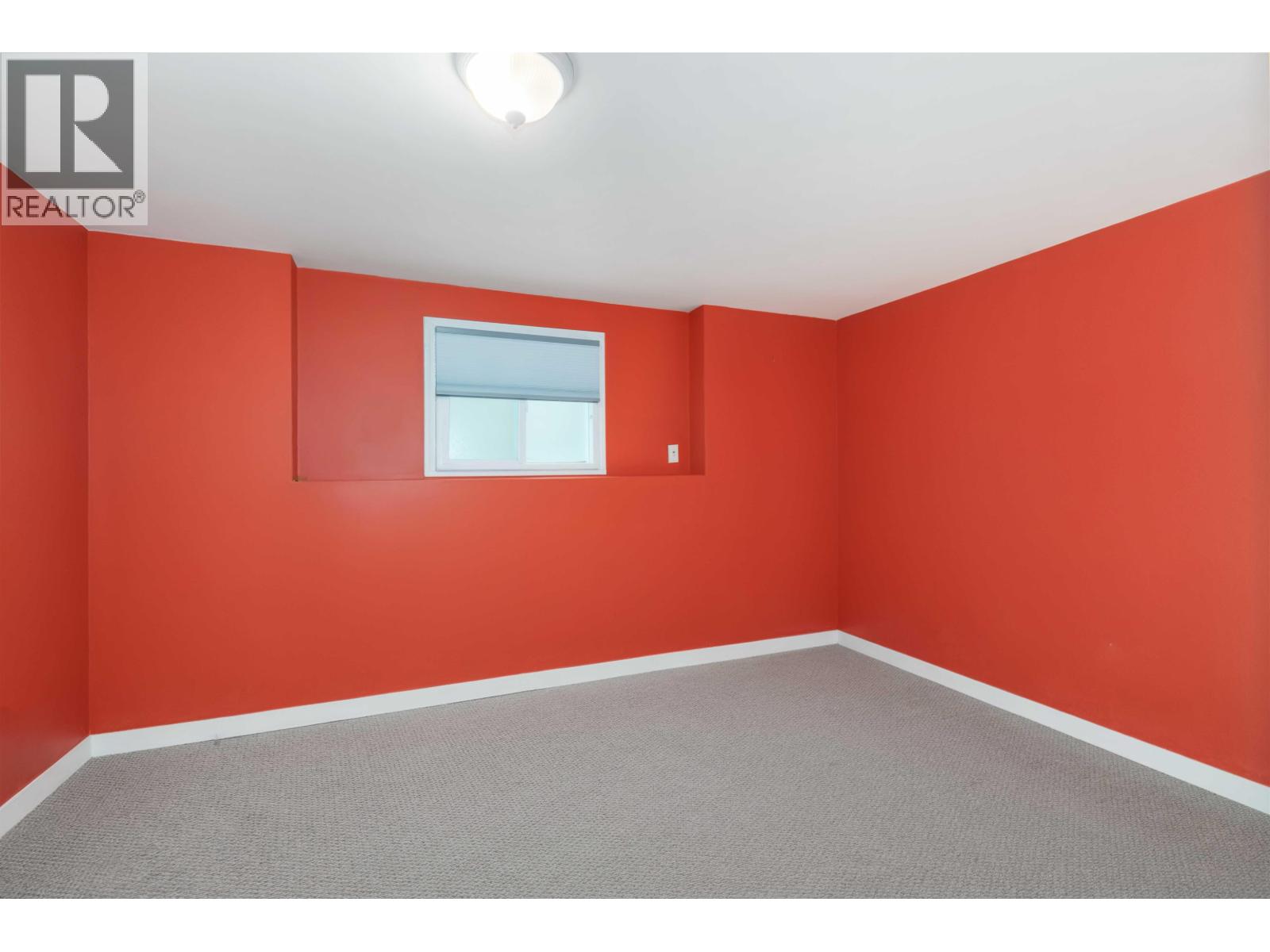 4037 Nithsdale Street Property Photo 26