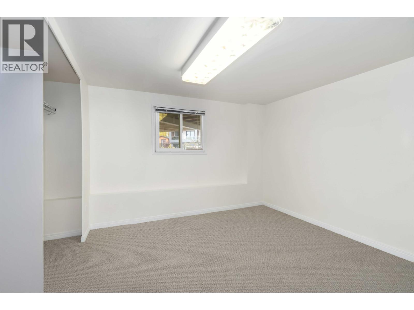 4037 Nithsdale Street Property Photo 31