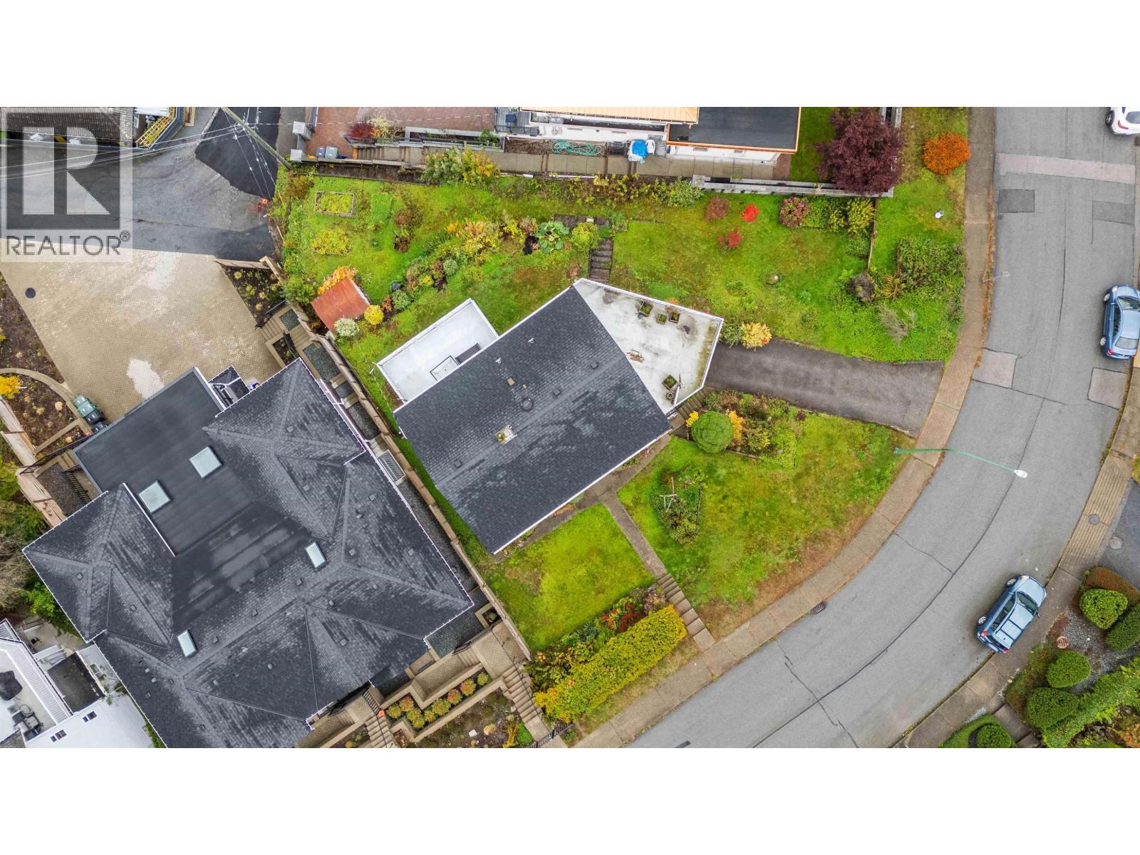 4037 Nithsdale Street Property Photo 37