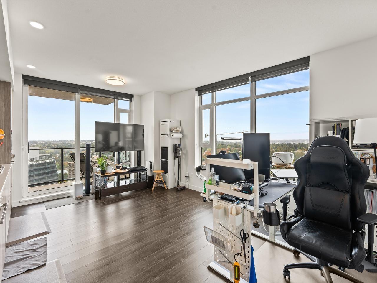 2702 9887 Whalley Boulevard Property Photo 8