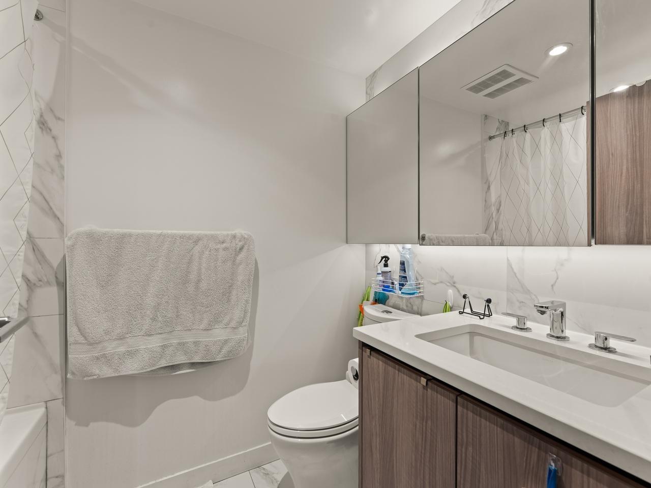 2702 9887 Whalley Boulevard Property Photo 16