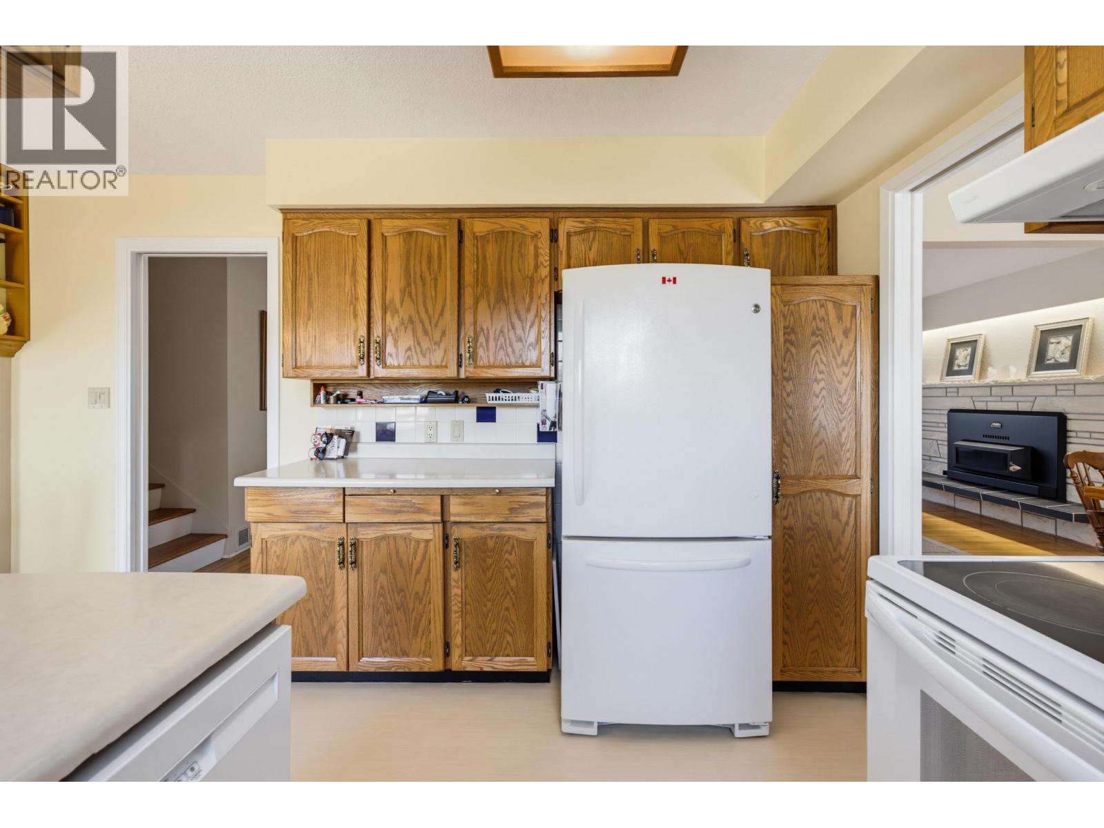 5247 57 Street Property Photo 11