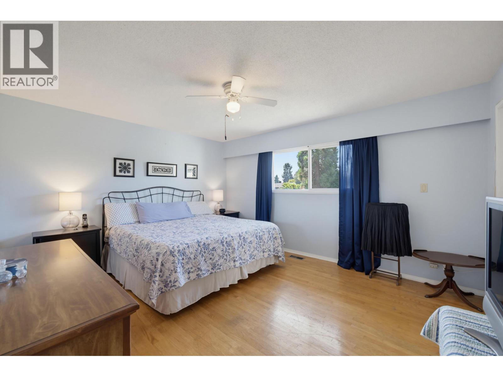 5247 57 Street Property Photo 19