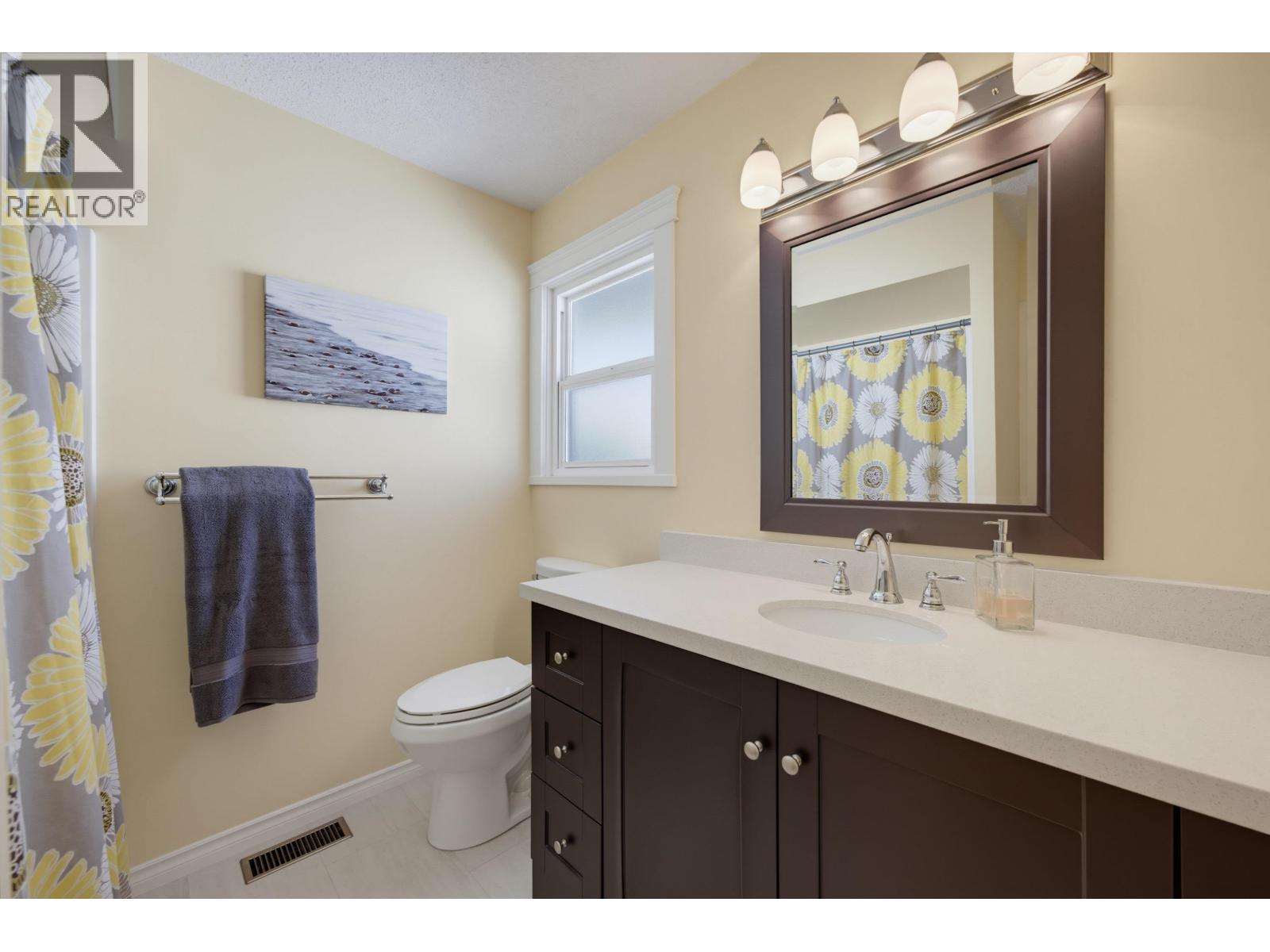 5247 57 Street Property Photo 22
