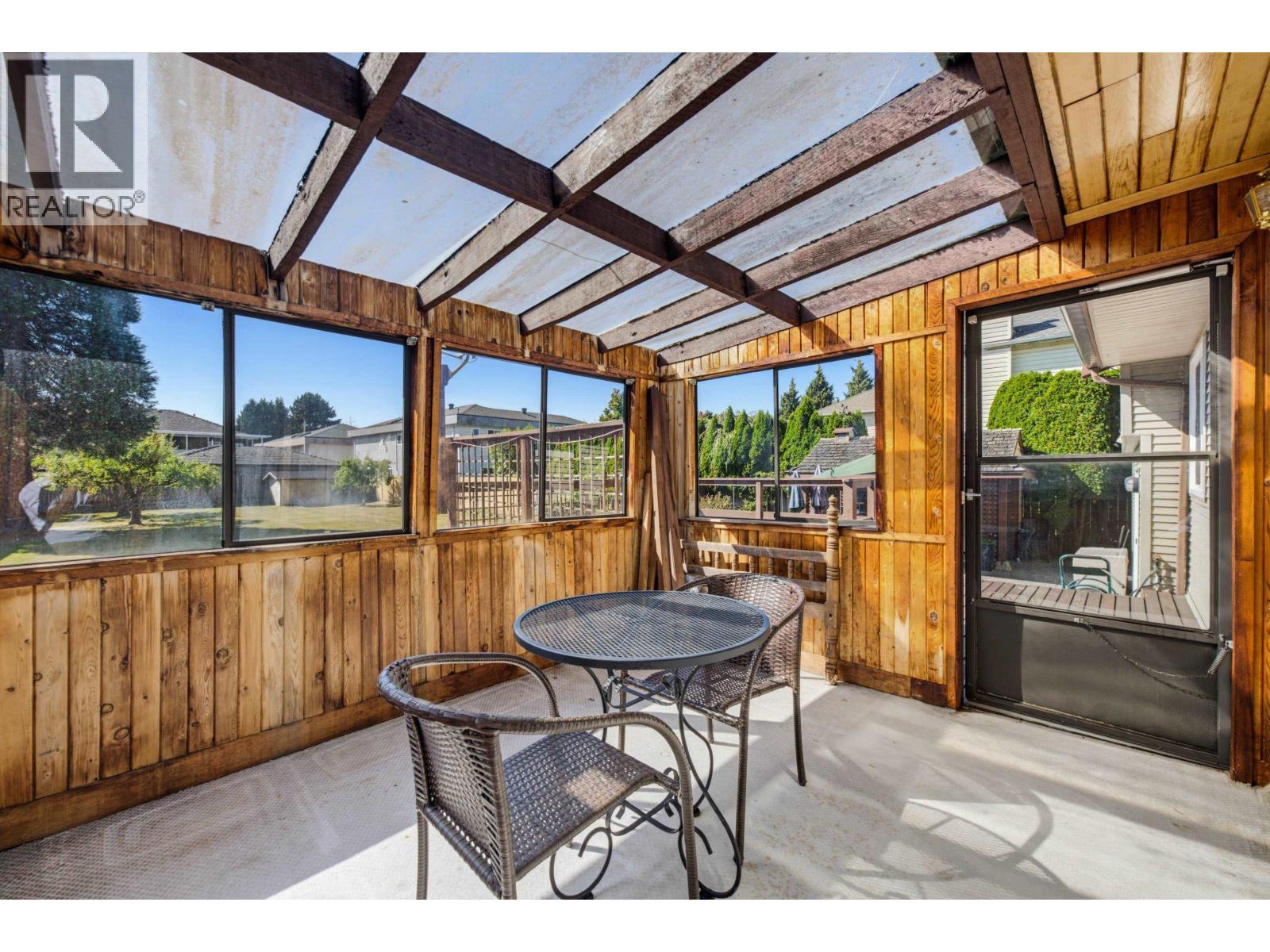 5247 57 Street Property Photo 28