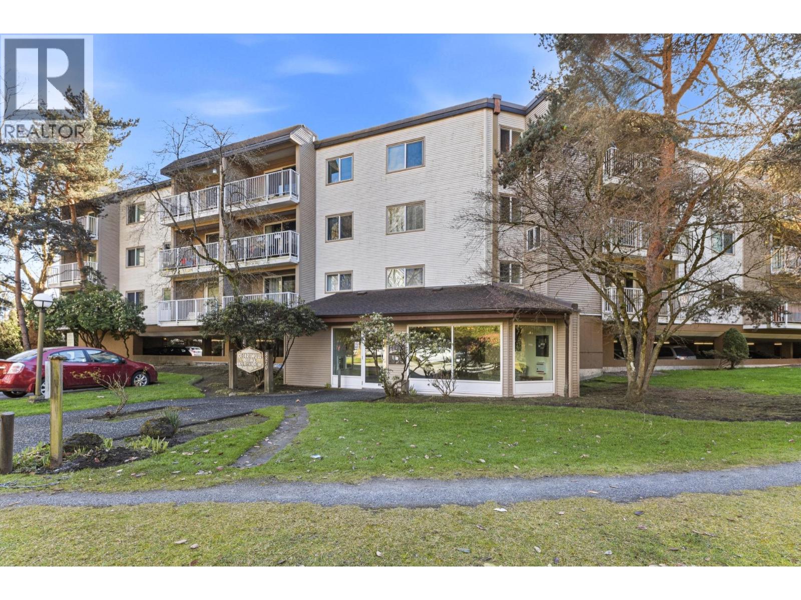 302 8870 Citation Drive Property Photo 10