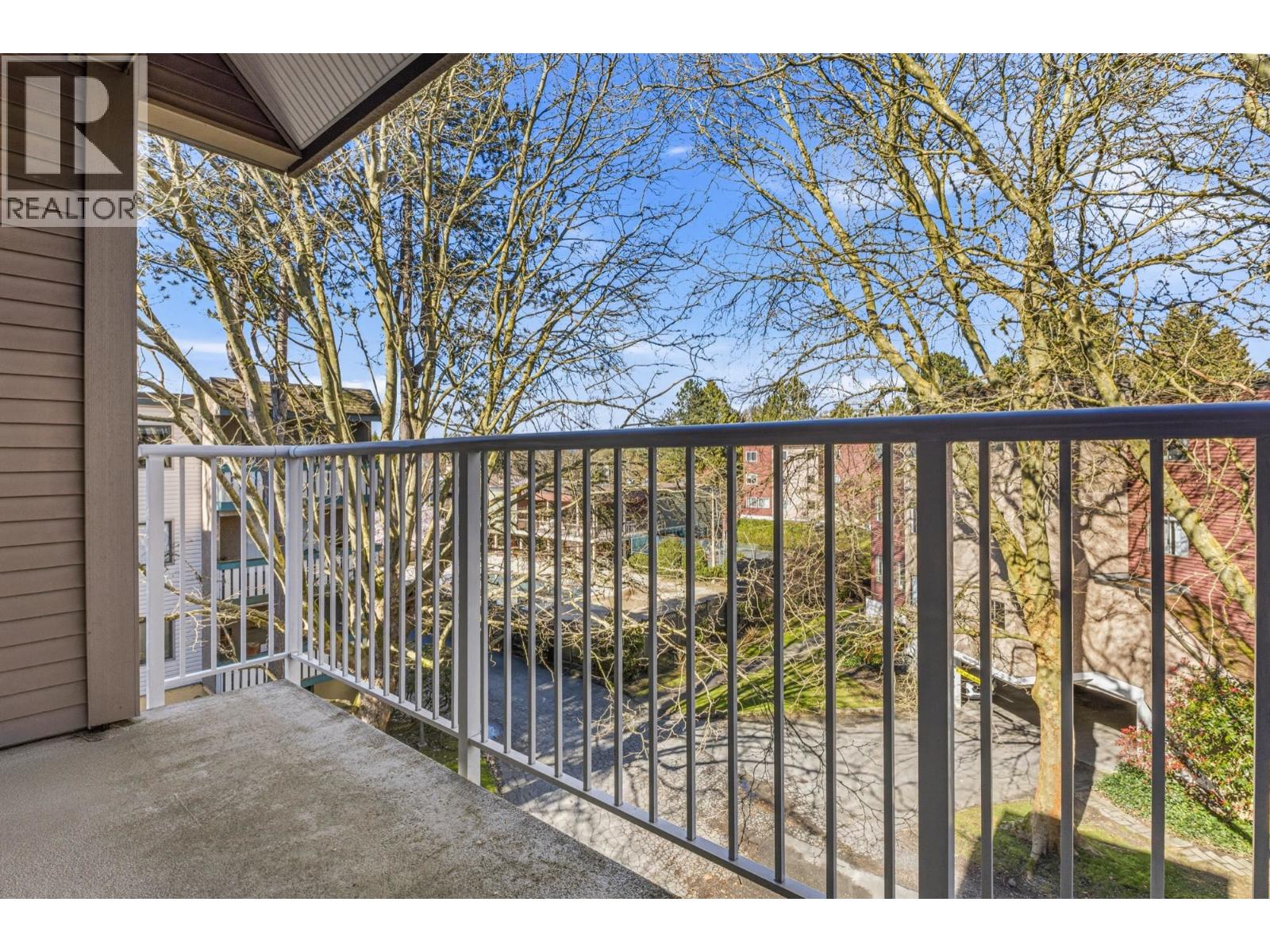 302 8870 Citation Drive Property Photo 12
