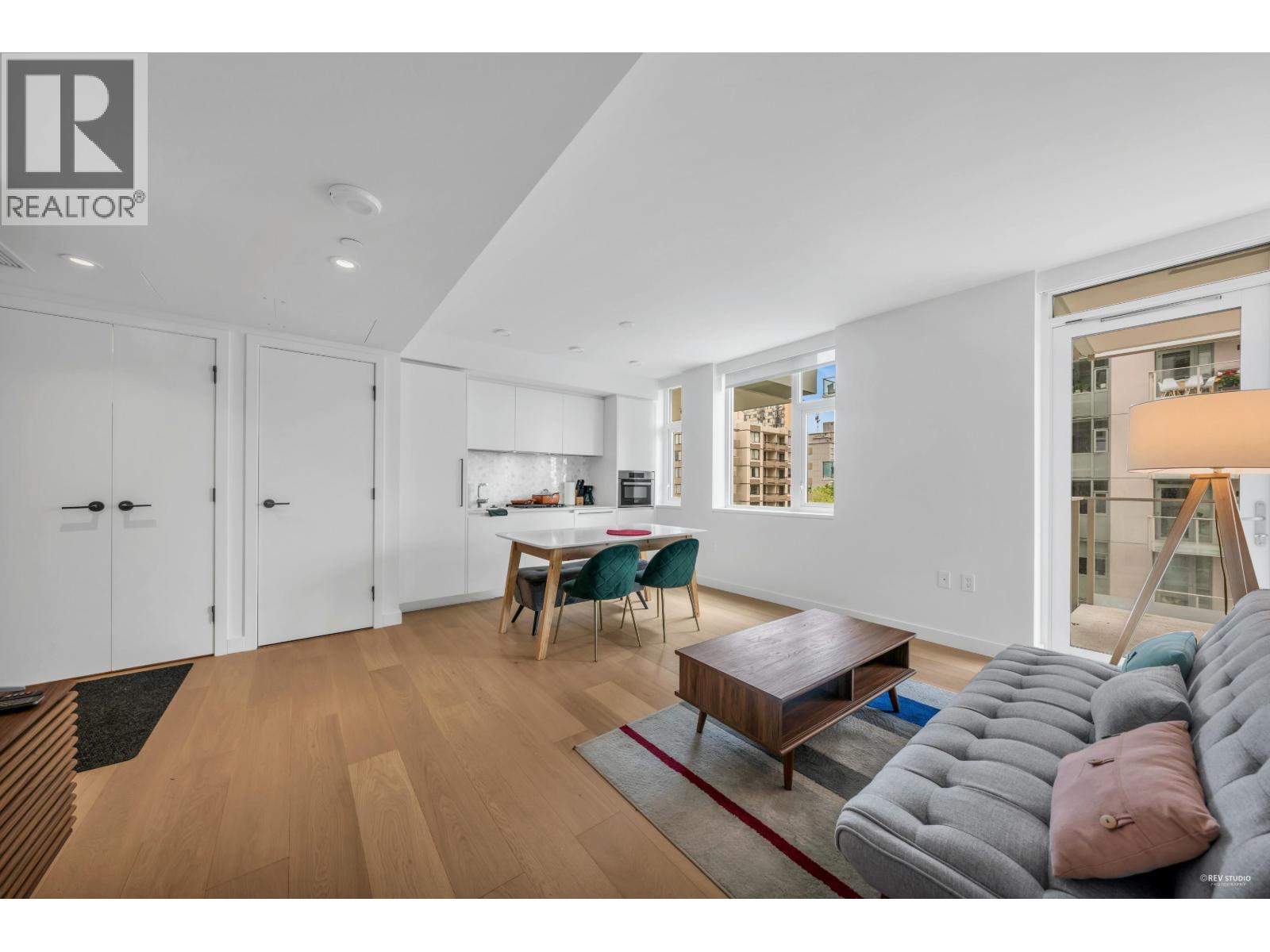906 1180 Broughton Street Property Photo 2