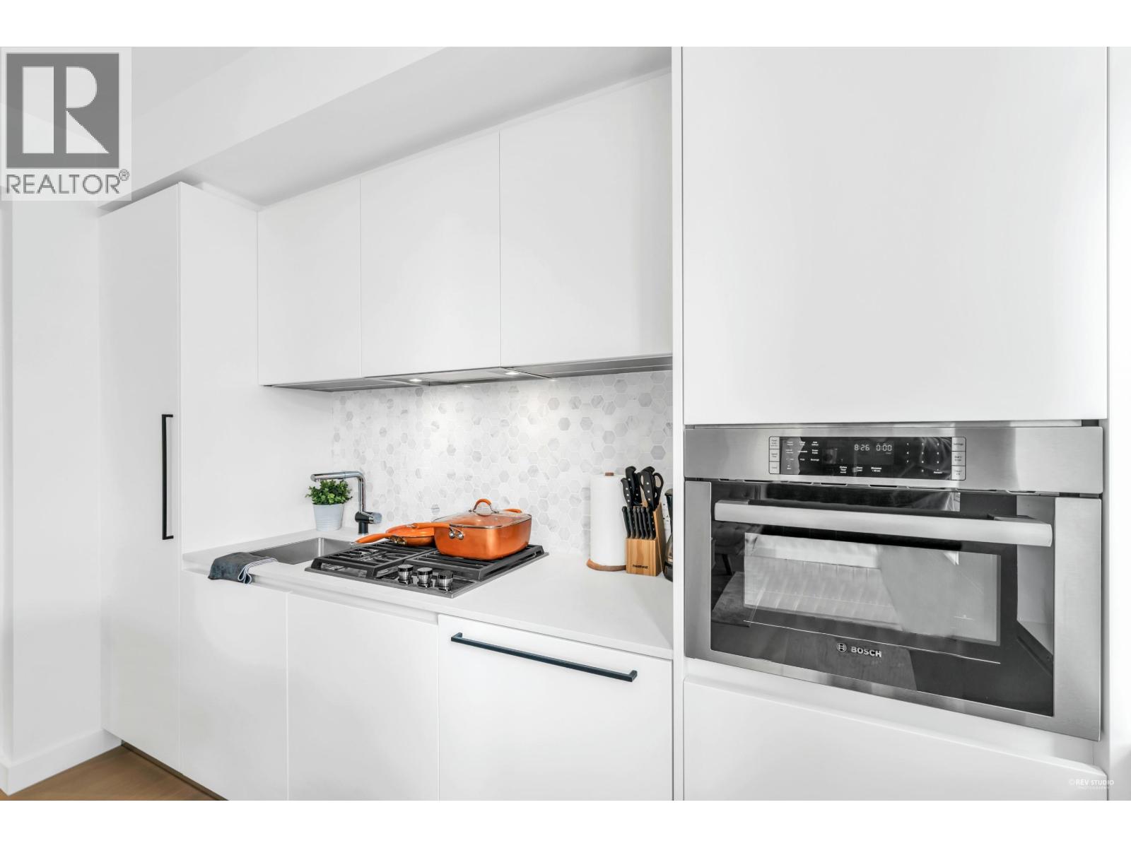 906 1180 Broughton Street Property Photo 10