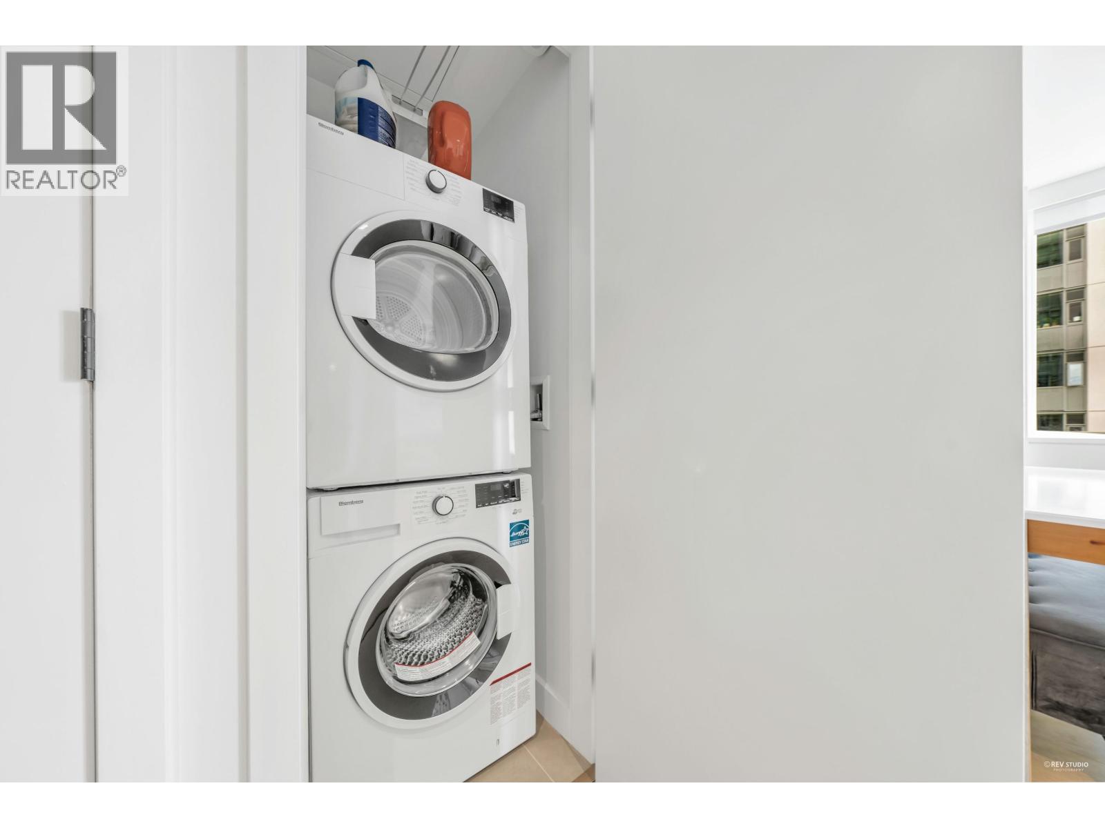 906 1180 Broughton Street Property Photo 15