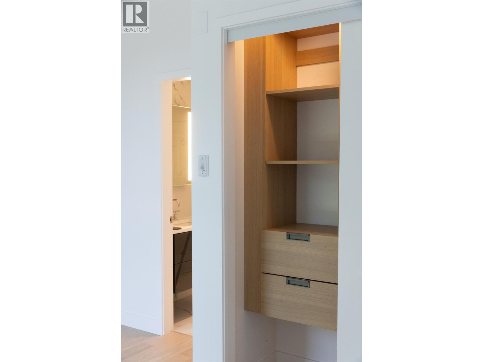 403 2888 Arbutus Street Property Photo 7