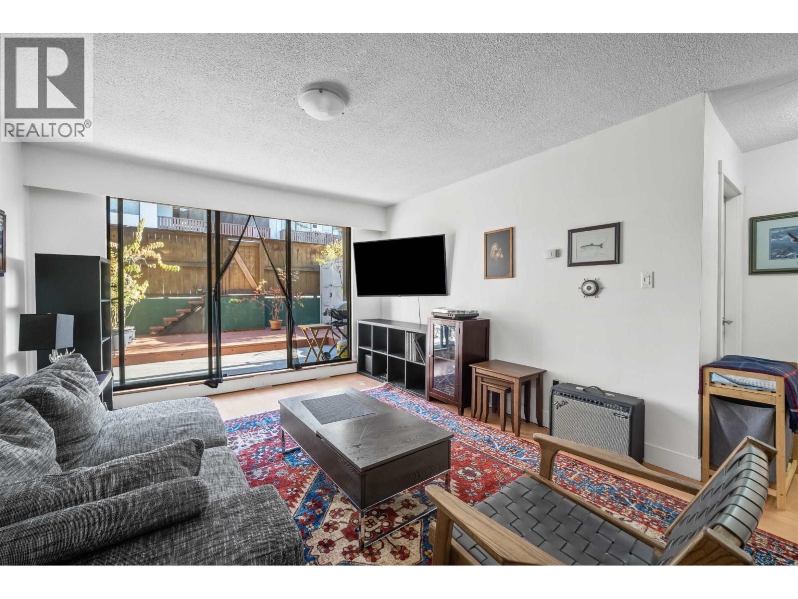 115 170 E 3rd Street Property Photo 4