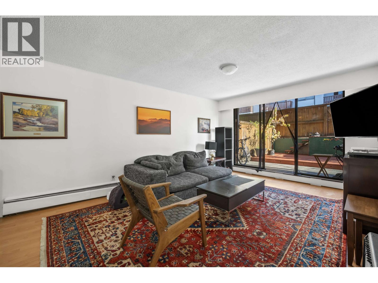 115 170 E 3rd Street Property Photo 5
