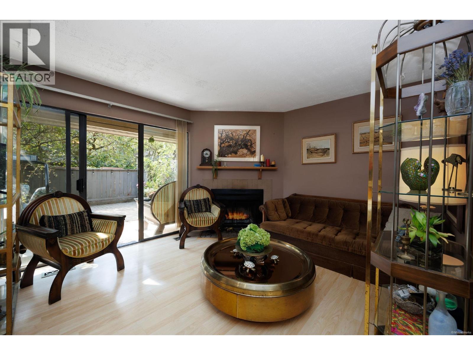 21 1174 Inlet Street Property Photo 2