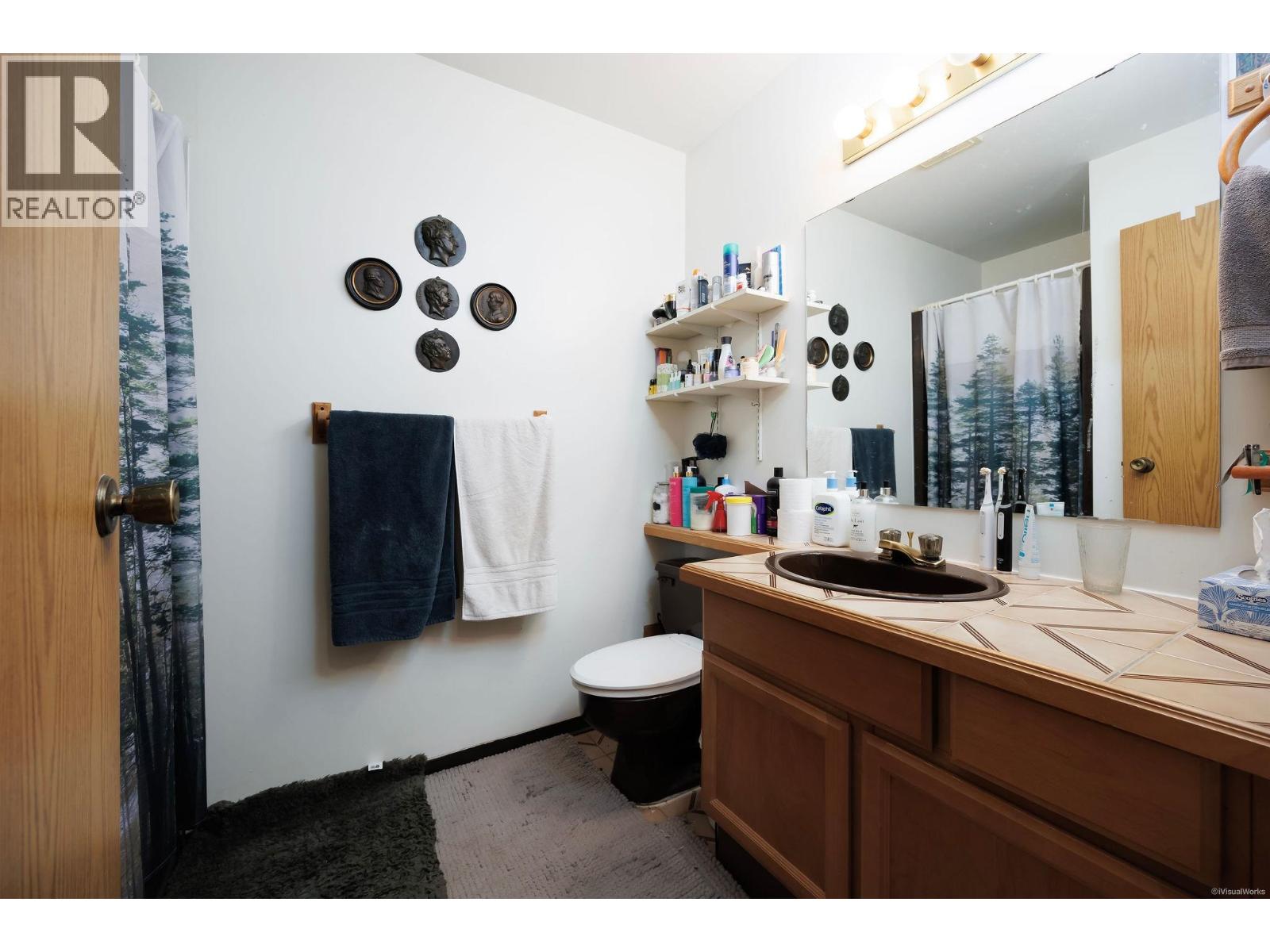 21 1174 Inlet Street Property Photo 16
