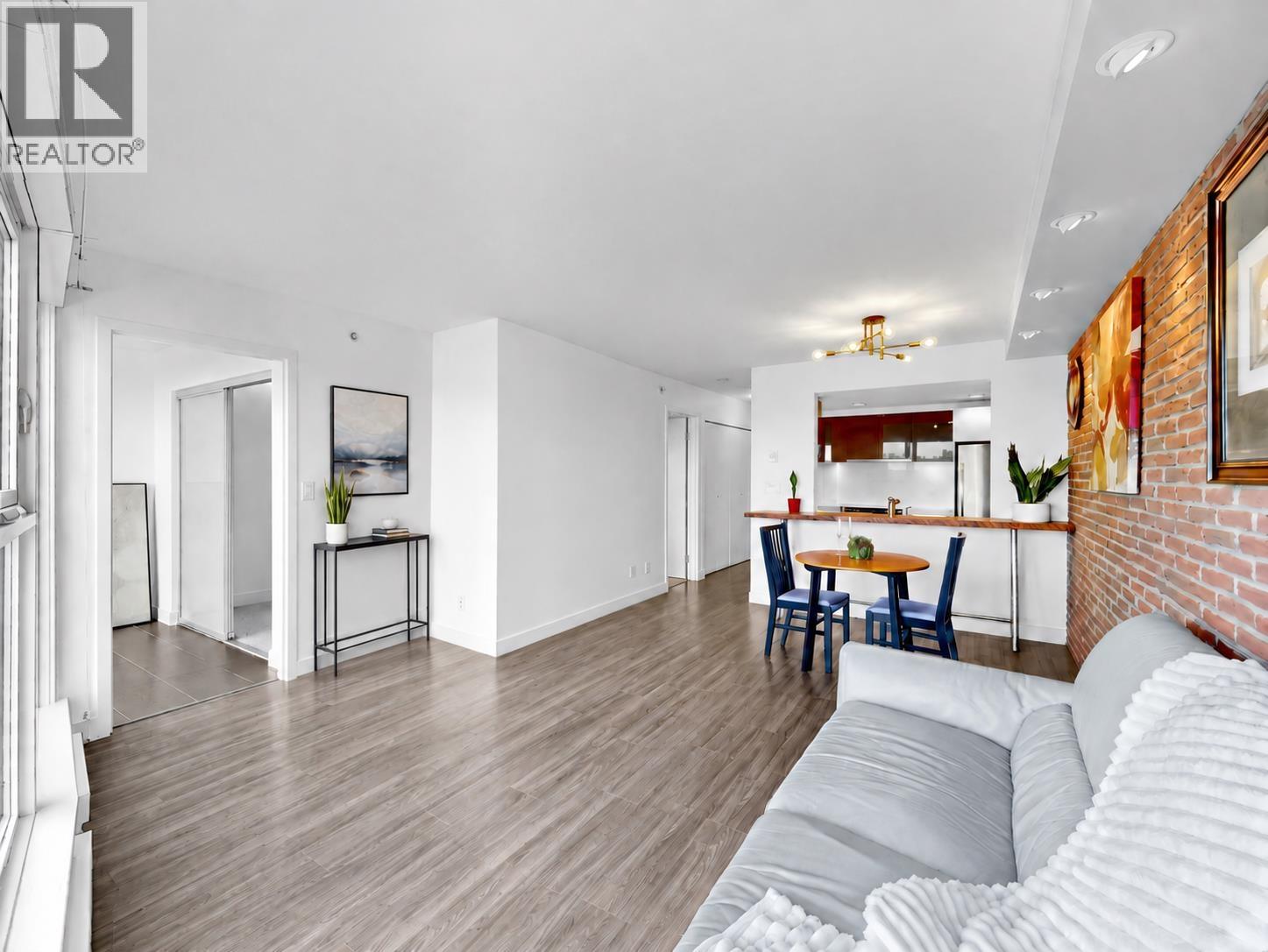 1904 1323 Homer Street Property Photo 8