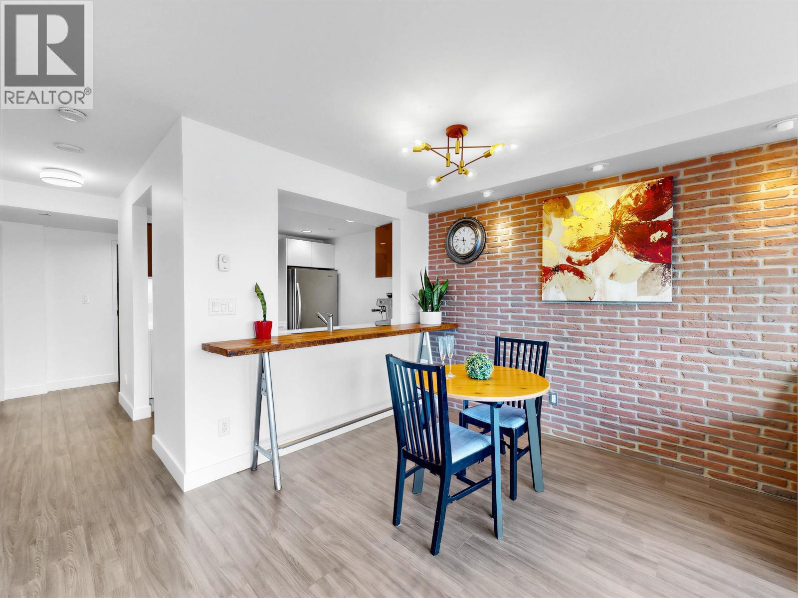 1904 1323 Homer Street Property Photo 11