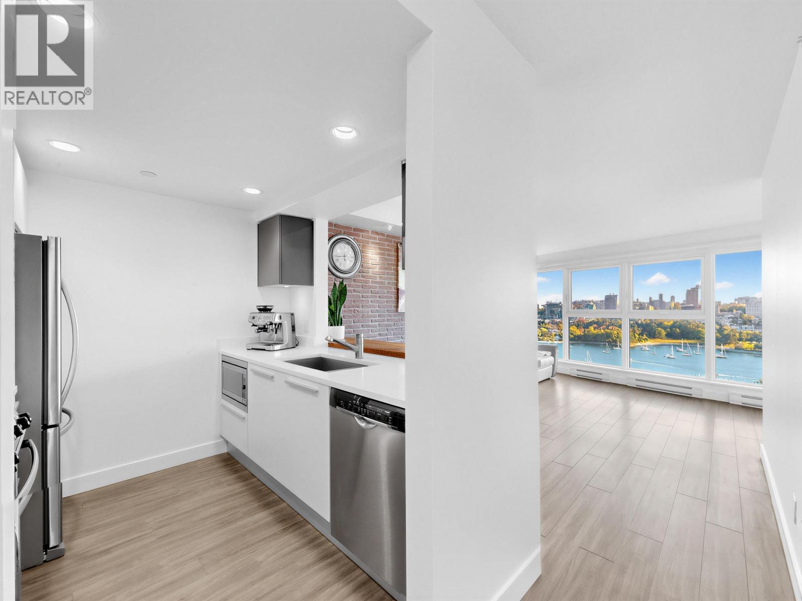 1904 1323 Homer Street Property Photo 15