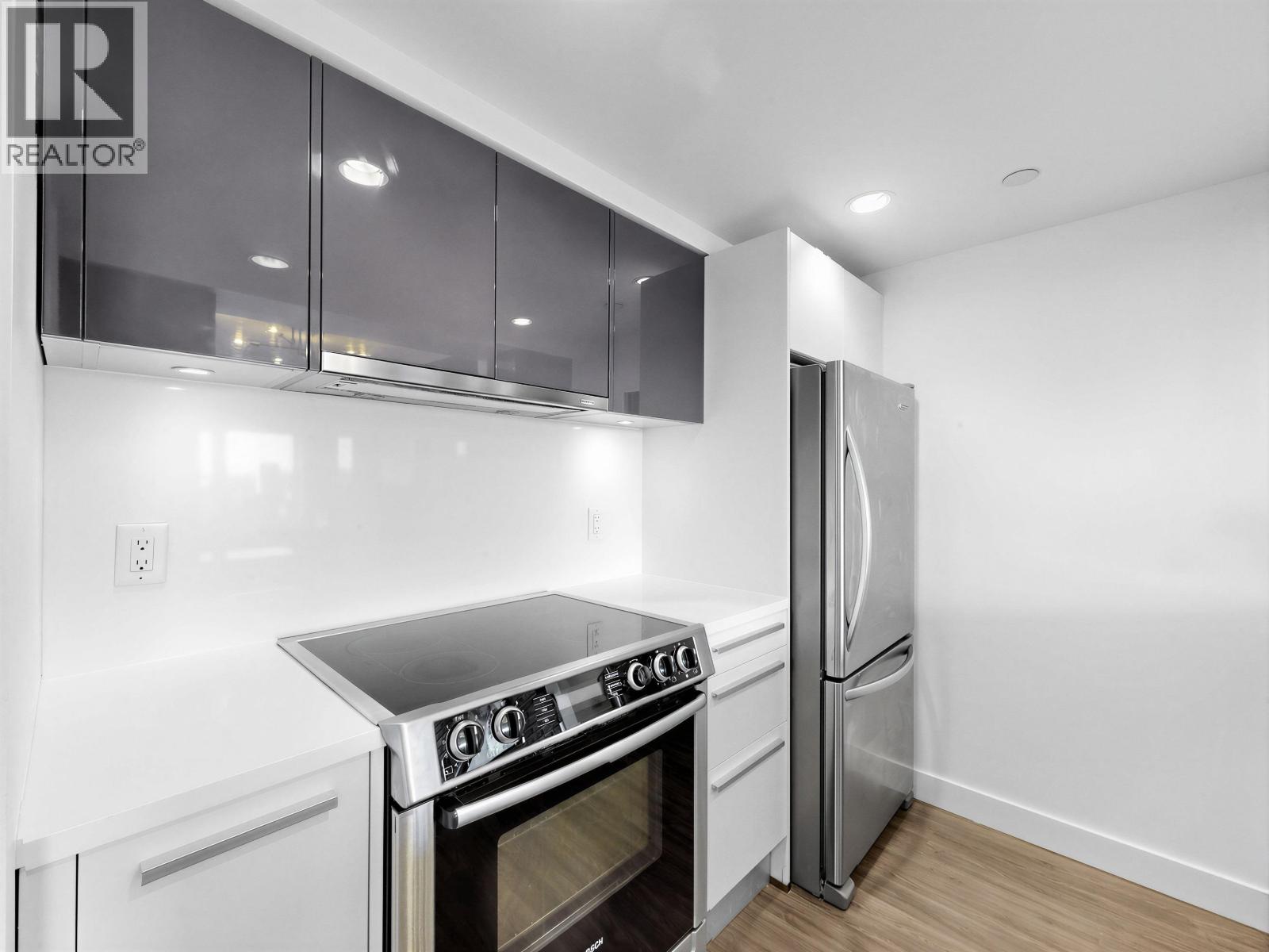1904 1323 Homer Street Property Photo 16