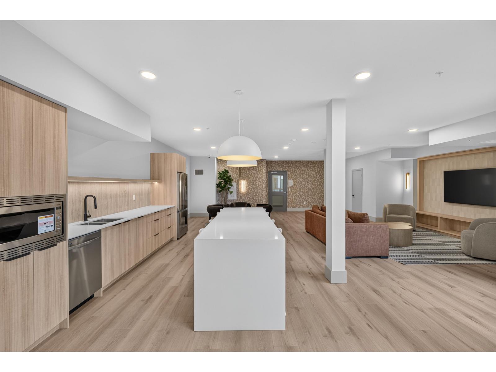 224 20769 Fraser Highway Property Photo 35