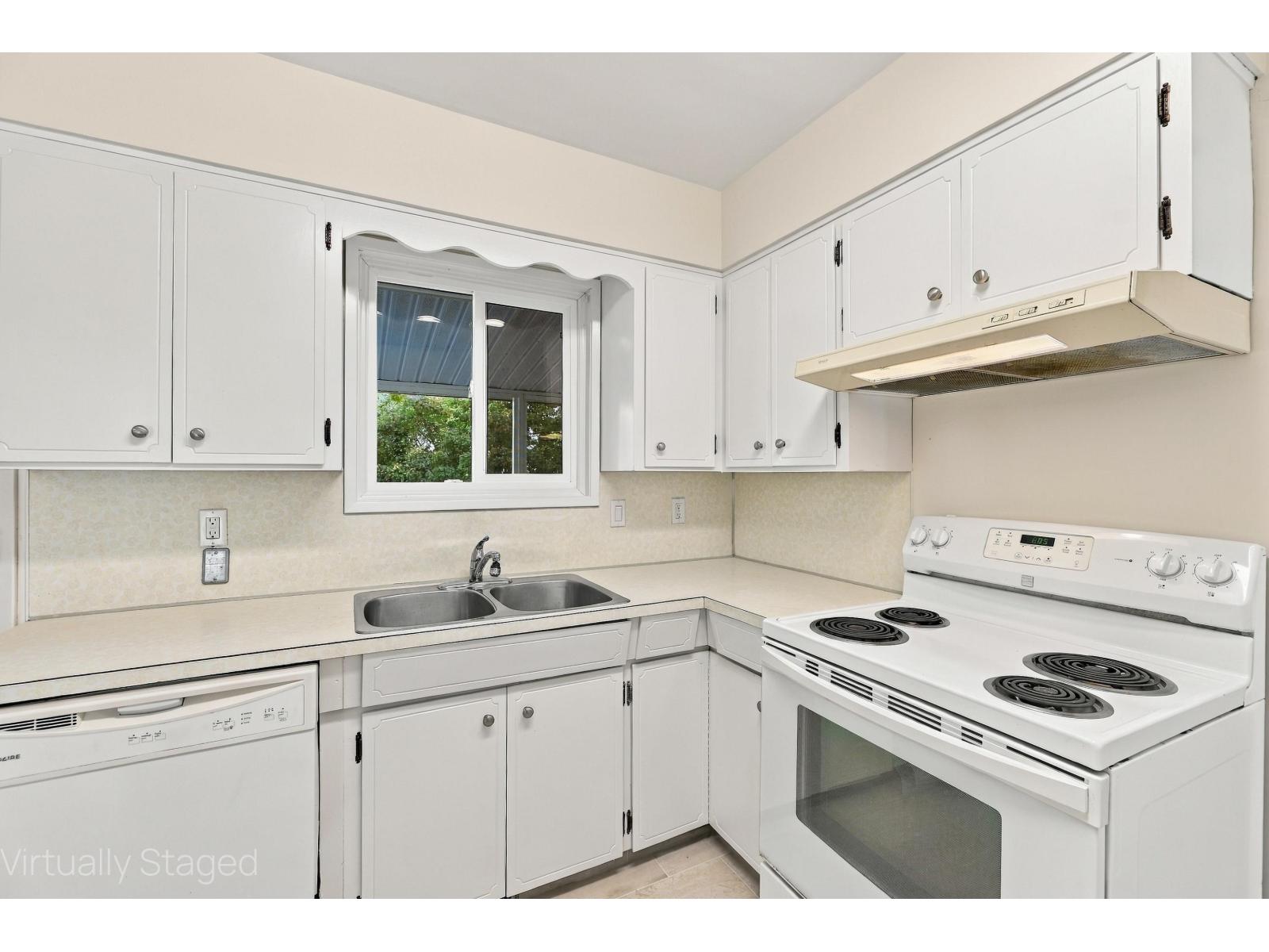 10128 Shamrock Drive Property Photo 13
