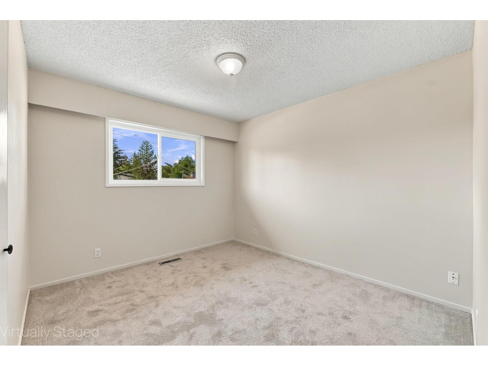 10128 Shamrock Drive Property Photo 17