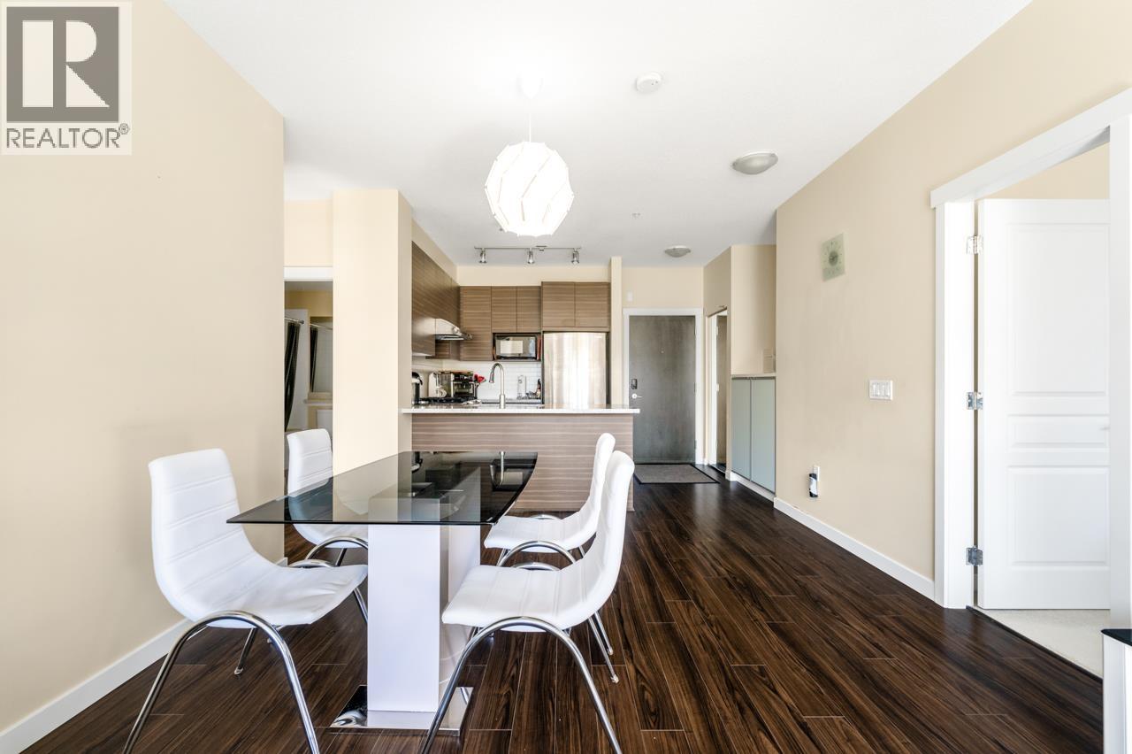 237 9399 Odlin Road Property Photo 6