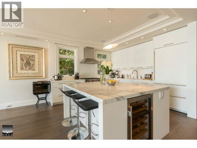 4460 Ross Crescent Property Photo 10