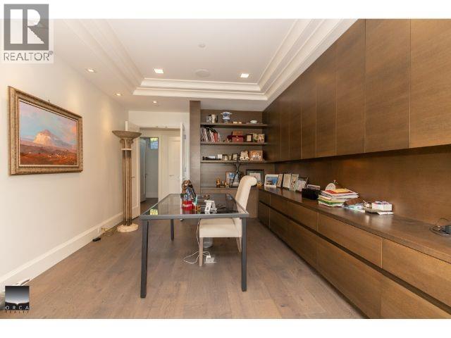 4460 Ross Crescent Property Photo 11