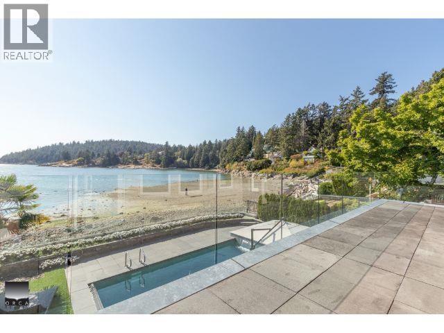 4460 Ross Crescent Property Photo 15