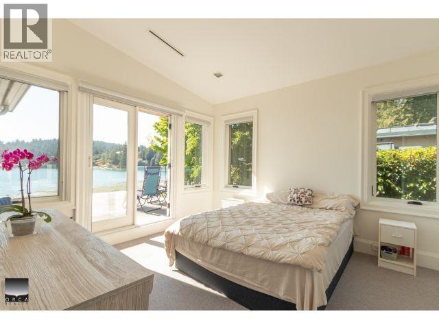 4460 Ross Crescent Property Photo 17