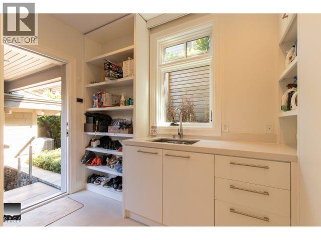 4460 Ross Crescent Property Photo 20